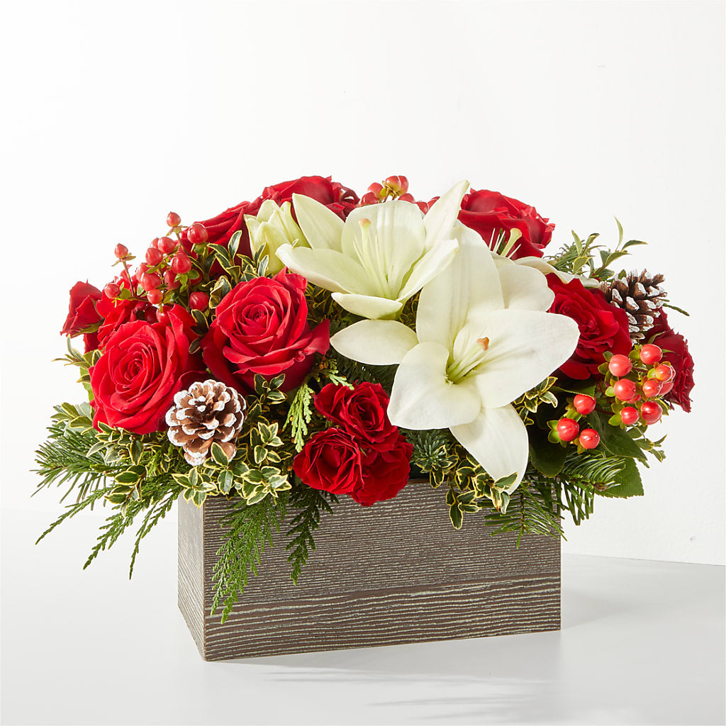 Snowy Wonderland Bouquet – Colchester Florist, Colchester CT