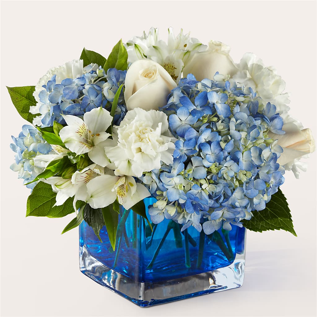 Soothing Waters Bouquet – Colchester Florist, Colchester CT