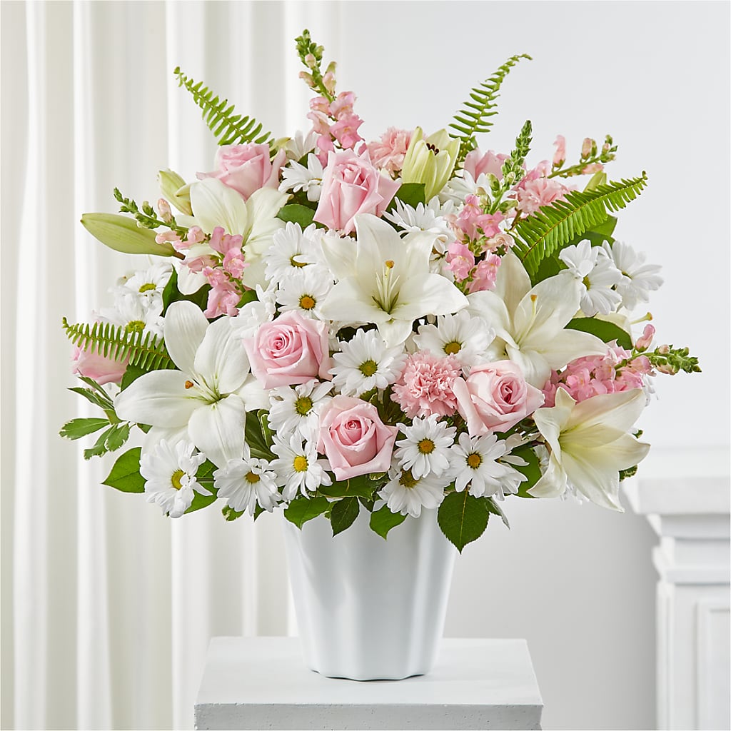 Soft Touch Tabletop Basket – Colchester Florist, Colchester CT
