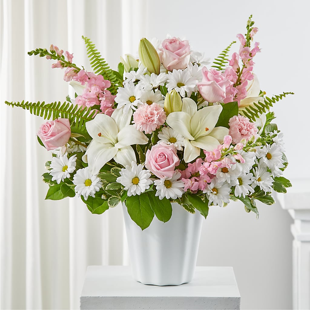 Soft Touch Tabletop Basket – Colchester Florist, Colchester CT
