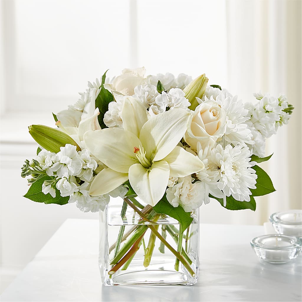 Gentle Breeze Bouquet – Colchester Florist, Colchester CT