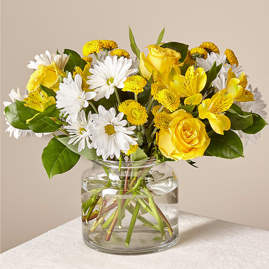 Sunny Sentiments Bouquet – Colchester Florist, Colchester CT