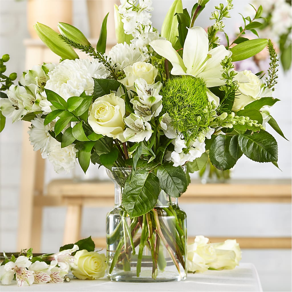 Classic Ivory – A Florist Original – Colchester Florist, Colchester CT