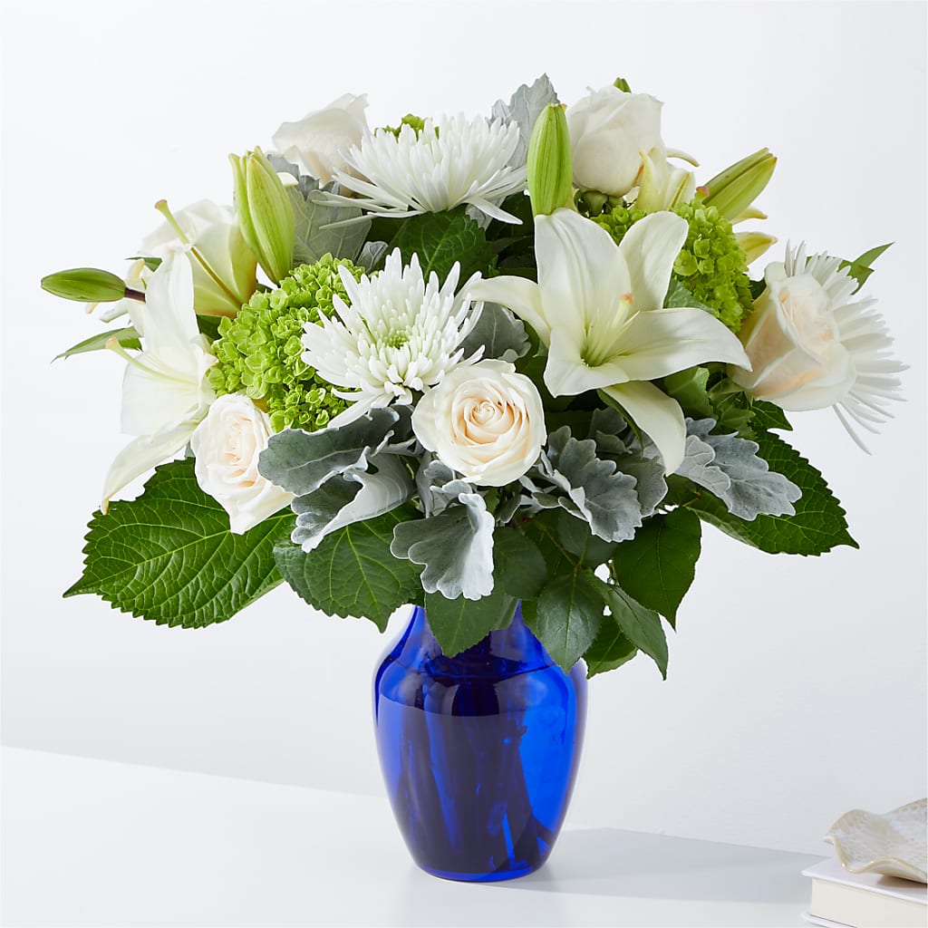 Snowy Dreams Bouquet – Colchester Florist, Colchester CT