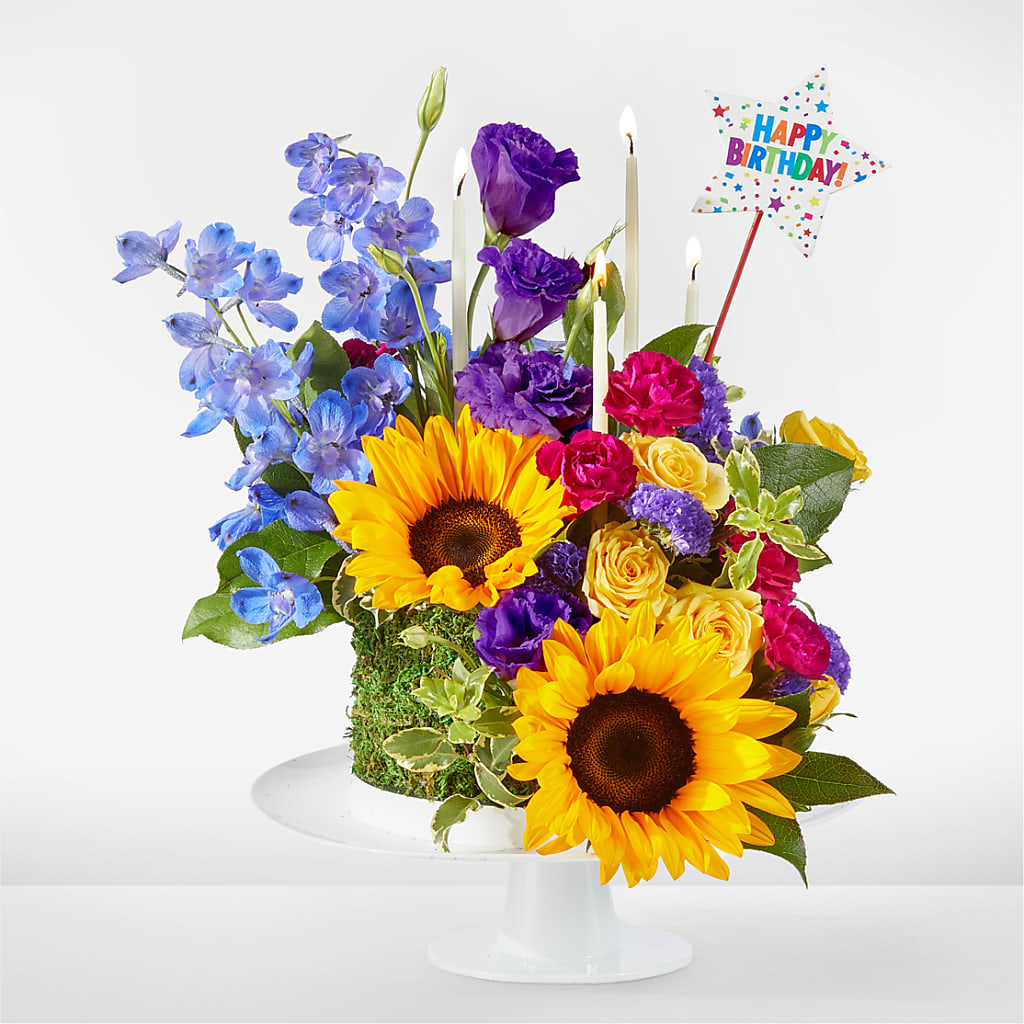 Star of the Day Floral Cake – Colchester Florist, Colchester CT