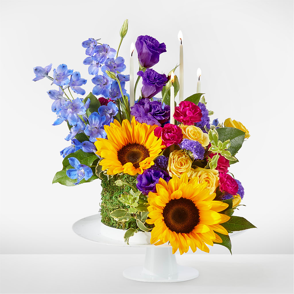 Star of the Day Floral Cake – Colchester Florist, Colchester CT