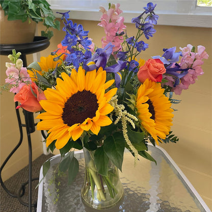 Rays of Life Bouquet –  Colchester Florist, Colchester CT