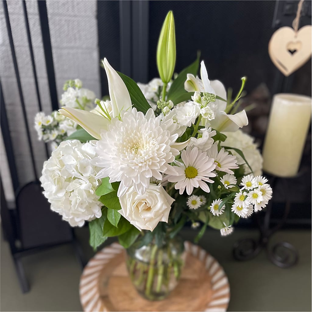 Classic Ivory – A Florist Original –  Colchester Florist, Colchester CT