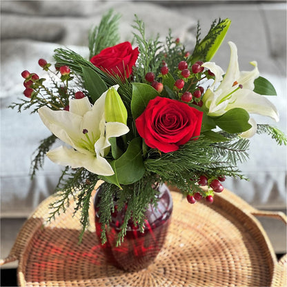 Evergreen Delight Bouquet –  Colchester Florist, Colchester CT
