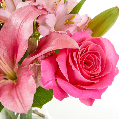 Lots of Love Bouquet –  Colchester Florist, Colchester CT