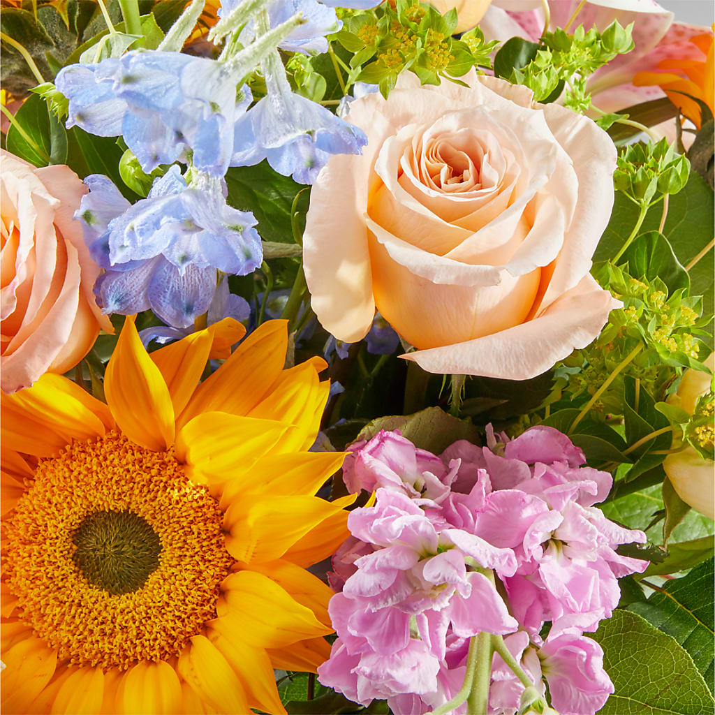 Dreamy Meadows Bouquet –  Colchester Florist, Colchester CT