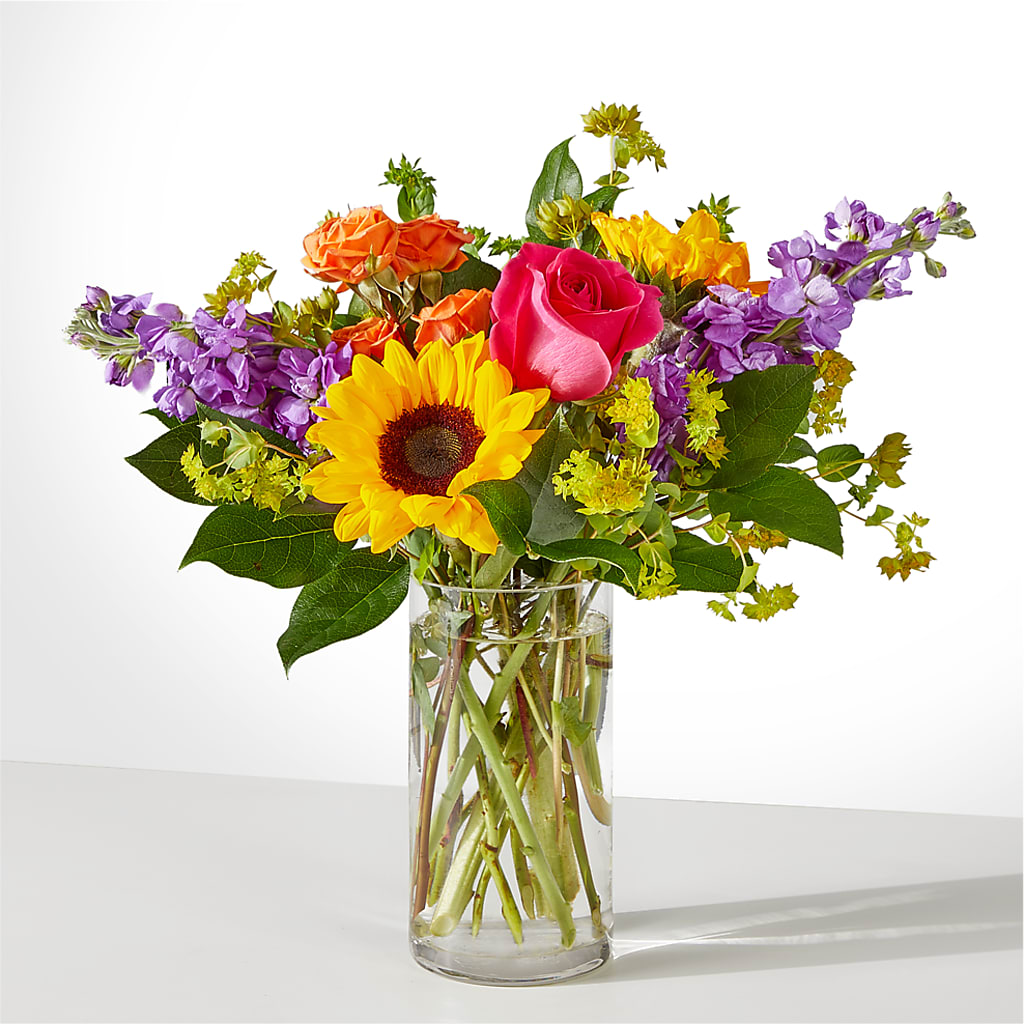 Vibrant Greetings Bouquet –  Colchester Florist, Colchester CT